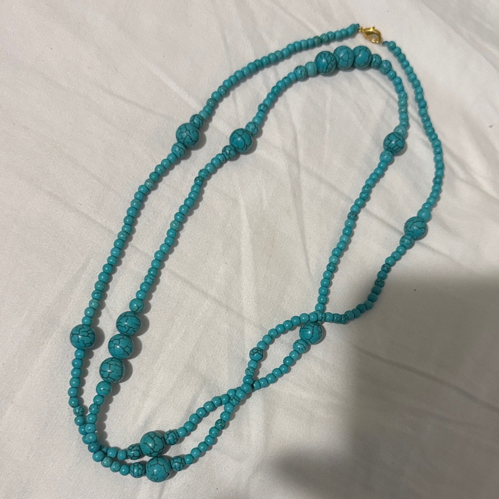 Chic Turquoise Beaded Necklace